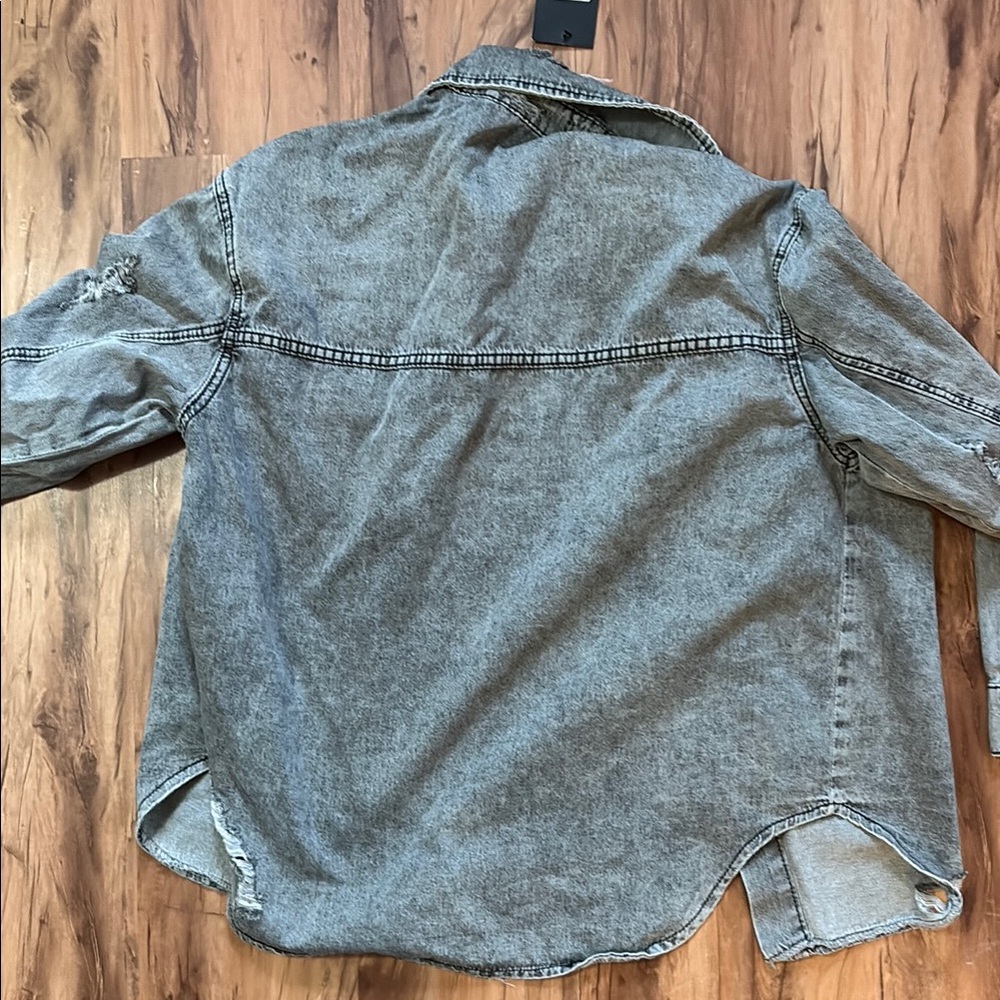 NWT Denim Buttondown - Picture 4 of 4
